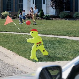 yj-ChildrenAtPlay